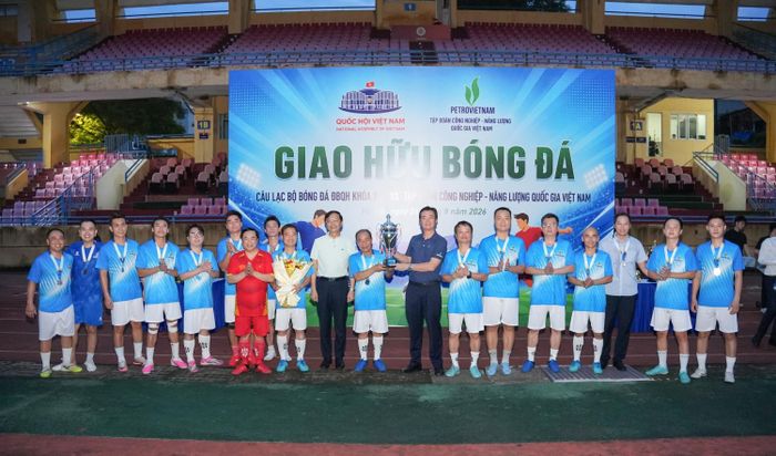 Đội bóng PETROVIETNAM cho thấy tinh thần thi đấu đầy nhiệt huyết