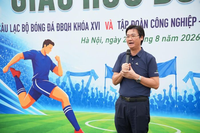 Đồng chí Nguyễn Mạnh Kha, Chủ tịch Công đoàn PETROVIETNAM, nhấn mạnh trận giao hữu là hoạt động có ý nghĩa, góp phần tăng cường tình đoàn kết, giao lưu giữa các đại biểu Quốc hội khóa XVI với lãnh đạo, cán bộ, người lao động PETROVIETNAM.