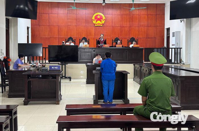 HĐXX TAND tỉnh Quảng Ninh tuyên phạt bị cáo Nguyễn Thị Hường 17 năm tù về tội “Lừa đảo chiếm đoạt tài sản”.