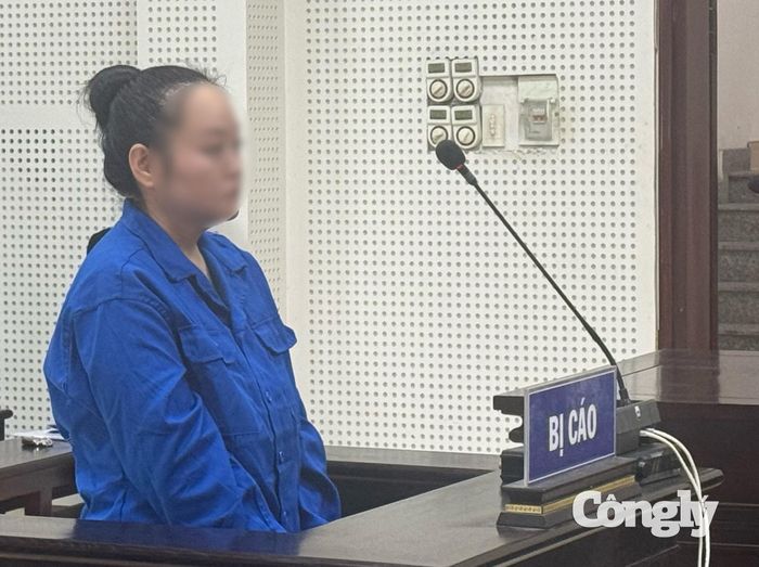 Bị cáo Nguyễn Thị Hường tại phiên tòa xét xử về tội “Lừa đảo chiếm đoạt tài sản”.