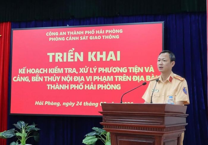 Đại diện Phòng Cảnh sát giao thông - Công an TP. Hải Phòng triển khai kế hoạch.