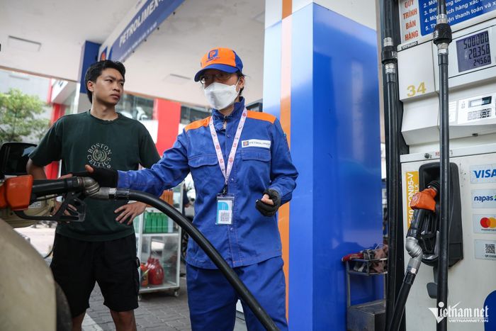 Giá xăng dầu trong nước được điều chỉnh tăng từ tuần trước. Ảnh: Thạch Thảo