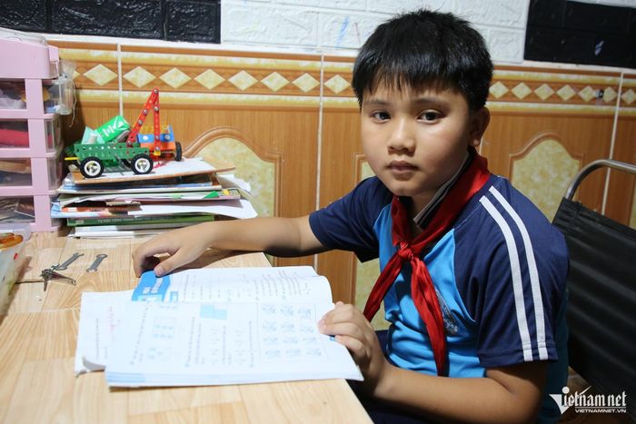 Dù phải điều trị bệnh thận, Quang Tường vẫn 4 năm liền đạt danh hiệu học sinh xuất sắc