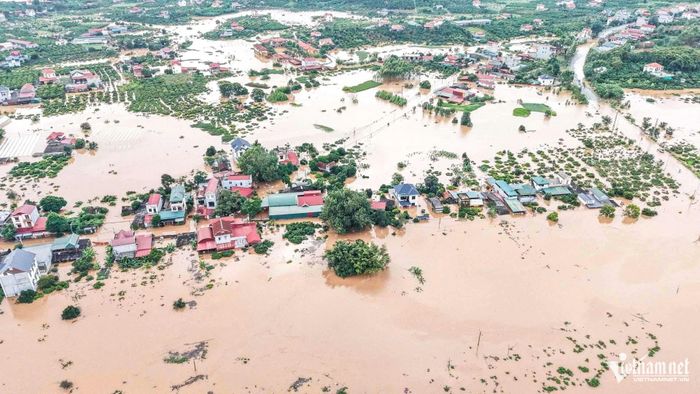 Toàn tỉnh Bắc Ninh huy động 644 máy bơm tiêu úng hoạt động 24/24 giờ, tập trung tiêu thoát nước tại khu dân cư, vùng sản xuất và những nơi có nguy cơ ngập sâu. 