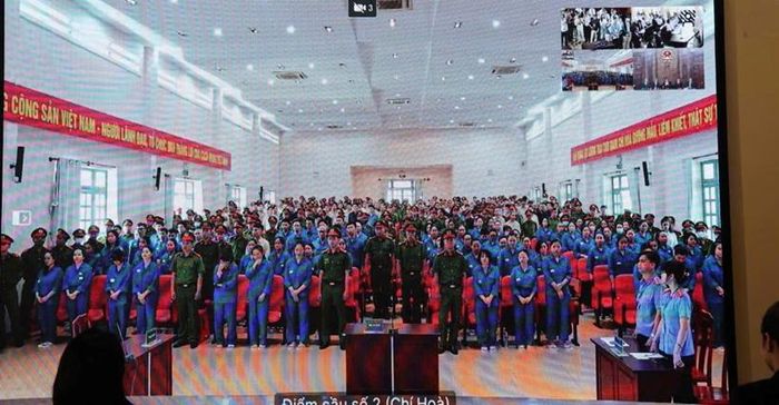 Các bị cáo tại phiên tòa.