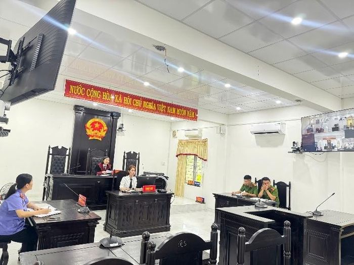   Kiểm sát viên VKSND khu vực 6, TP Đà Nẵng tham gia phiên họp.