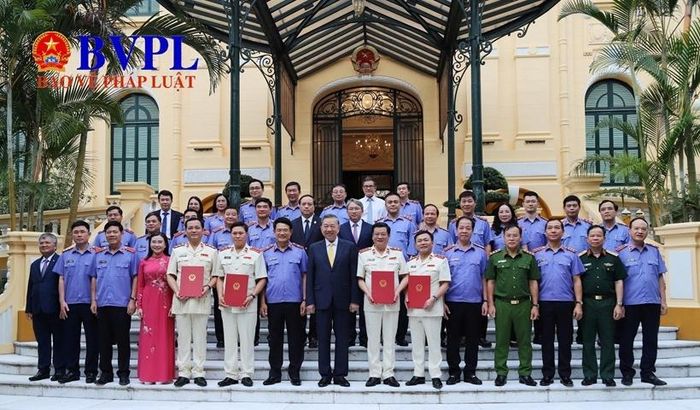   Tổng Bí thư, Chủ tịch nước Tô Lâm cùng các đại biểu tham dự buổi lễ.