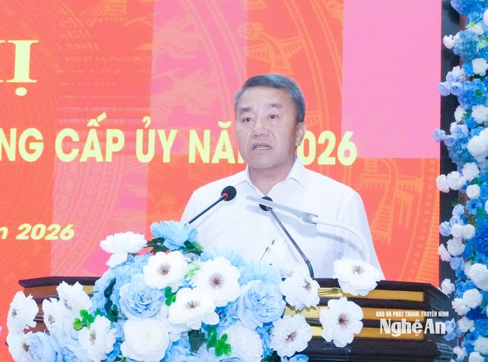 Đồng chí Lê Văn Giáp - Ủy viên Ban Chấp hành Đảng bộ tỉnh, Chánh Văn phòng Tỉnh ủy phát biểu khai mạc hội nghị. Ảnh: Mai Hoa