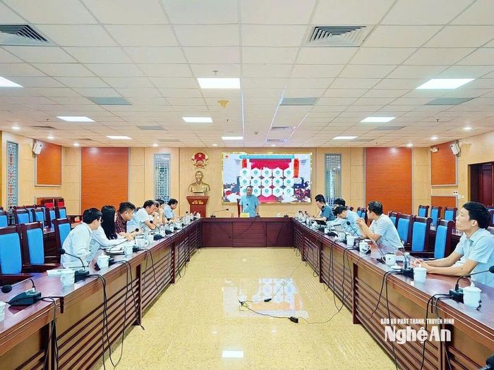 Toàn cảnh phiên cuộc làm việc.