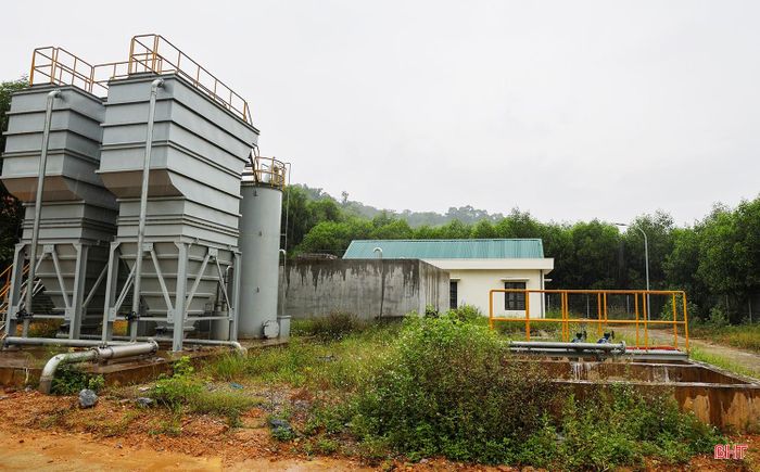 Công trình cấp nước sạch sinh hoạt tập trung tại xã Hương Xuân đến nay vẫn chậm tiến độ.
