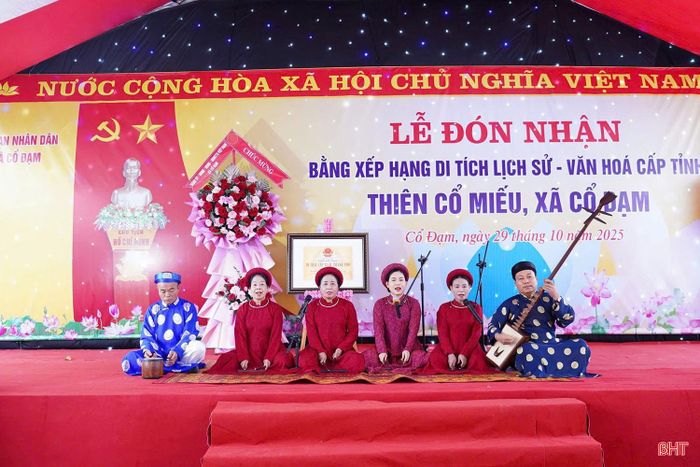 Qua thời gian, nhiều di tích vẫn được người dân gìn giữ, trở thành những địa chỉ quen thuộc trong đời sống văn hóa, tâm linh của mỗi làng quê