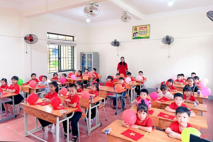 Không khí hào hứng bắt đầu từ mỗi lớp học.