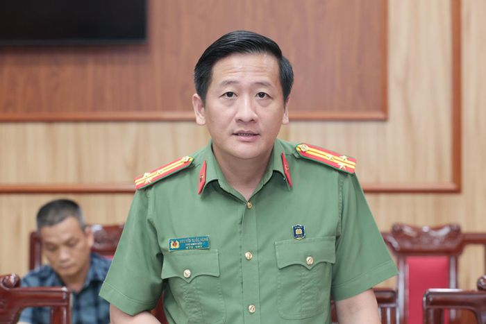 Thượng tá Nguyễn Quốc Hùng - Phó Giám đốc Công an tỉnh phát biểu tại hội nghị.