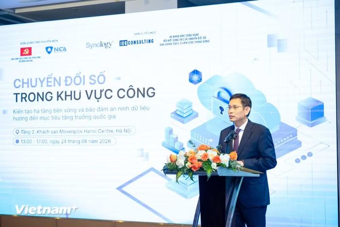 Ông Nguyễn Hồng Hiển, Phó Trưởng Ban Chính sách, Chiến lược Trung ương, Chủ tịch Hội đồng Khoa học Ban Chính sách, Chiến lược Trung ương phát biểu tại Hội thảo. (Ảnh: Minh Sơn/Vietnam+)