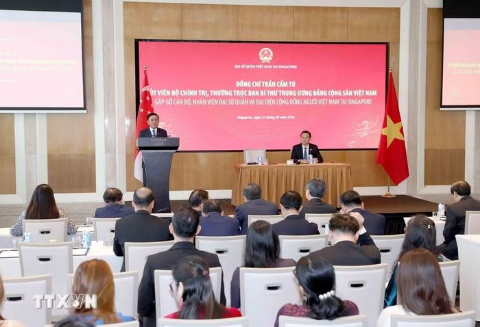 Thường trực Ban Bí thư Trần Cẩm Tú phát biểu tại buổi gặp mặt. (Ảnh: Phương Hoa/TTXVN)