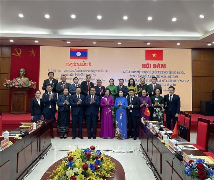 Các đại biểu tham dự Hội đàm.