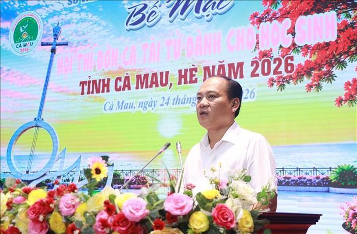 Ông Nguyễn Chí Công – Phó Giám đốc Sở Văn hóa, Thể thao và Du lịch tỉnh Cà Mau, Trưởng Ban tổ chức Hội thi, phát biểu tổng kết.