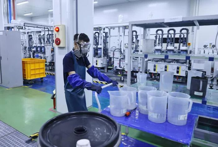  Hoạt động sản xuất tại Công ty TNHH Doosan Electro-Materials Việt Nam, KCN Đại An, TP Hải Phòng. Ảnh: VIẾT CHUNG 
