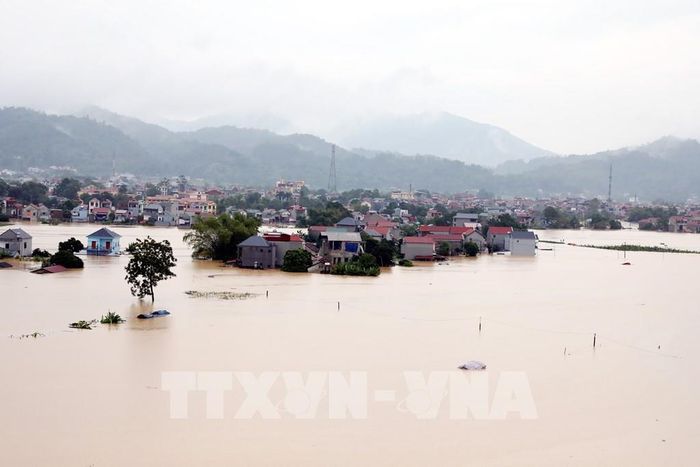 Nhiều khu dân cư tại xã Tràng Định, tỉnh Lạng Sơn chìm trong biển nước. Ảnh: Văn Đạt - TTXVN