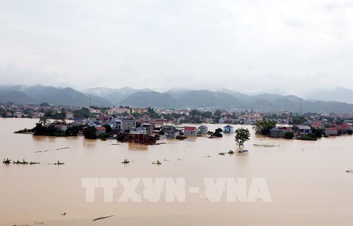 Nhiều khu dân cư tại xã Tràng Định, tỉnh Lạng Sơn chìm trong biển nước. Ảnh: Văn Đạt - TTXVN