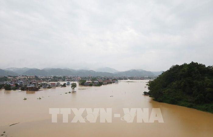 Nhiều khu dân cư tại xã Tràng Định, tỉnh Lạng Sơn chìm trong biển nước. Ảnh: Văn Đạt - TTXVN