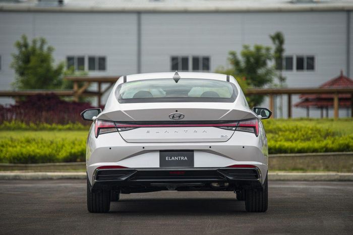Hyundai Elantra.