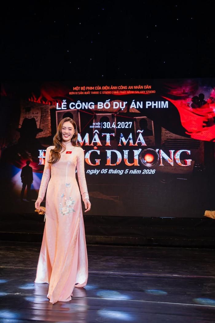 Vai diễn mới của Ninh Dương Lan Ngọc trong Mật Mã Đông Dương được kỳ vọng mang đến hình ảnh khác biệt. Ảnh: NSX
