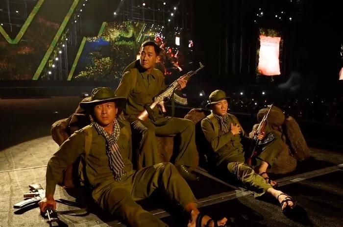 Nam diễn viên gây xúc động khi tái hiện lại câu chuyện 3 chiến sĩ Trung đội Ký Con, Trung đoàn Bình Giã.