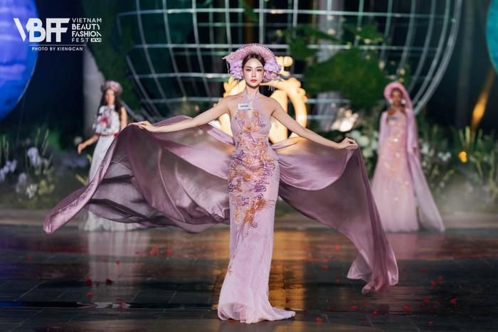 Bảo Ngọc được đánh giá là một trong những thí sinh nổi bật của Miss World lần thứ 73.