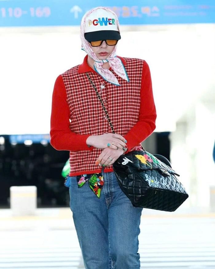  G-Dragon cho biết anh đã nghe đi nghe lại đoạn nhại giọng này và thậm chí tự thử bắt chước khi ở nhà.