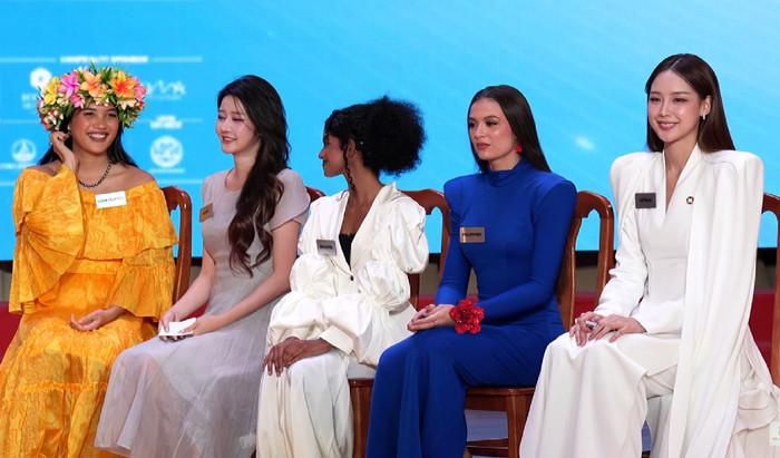 Bảo Ngọc không giành được chiến thắng tại vòng 2 Thử thách đối đầu của Miss World.