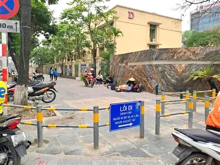 Còn nhiều rào cản trên đường đi của người khuyết tật