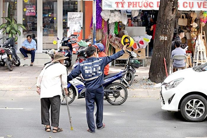 Nếu Hà Nội đang đặt tầm nhìn quy hoạch cho một thế kỷ, thì không thể chỉ quy hoạch cho Hà Nội của hôm nay, mà phải quy hoạch cho một Hà Nội của tương lai, nơi mỗi người, dù có hay không có khuyết tật, đều có thể sống, học tập, làm việc và tham gia xã hội một cách bình đẳng.
