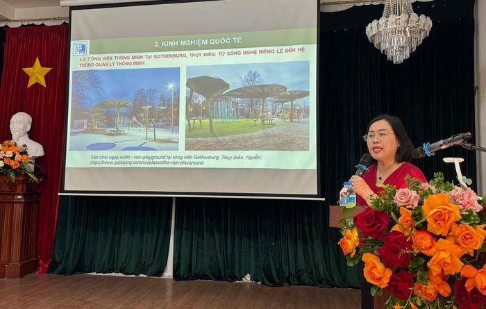 PGS-TS. Tạ Quỳnh Hoa chỉ ra công viên thông minh là sự tích hợp giữa sinh thái và công nghệ.