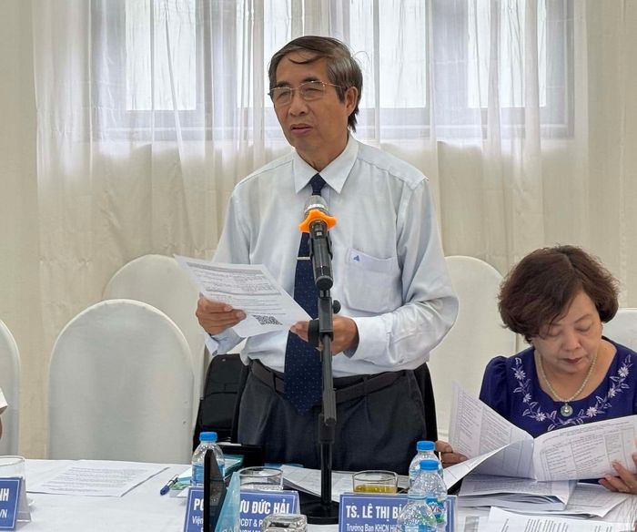 PGS-TS. Lưu Đức Hải phát biểu mở đầu tọa đàm.
