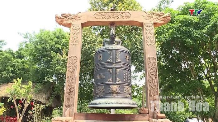 Không gian tâm linh tại chùa Mèo với những nét kiến trúc, vật dụng mang đậm dấu ấn truyền thống.