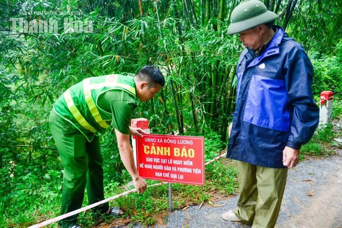 Ghi nhận tại hiện trường vụ sạt lở, chính quyền xã Đồng Lương đã bố trí lực lượng trực, tiến hành căng dây cảnh báo và tạm thời nghiêm cấm người dân, phương tiện lưu thông qua khu vực nguy hiểm.