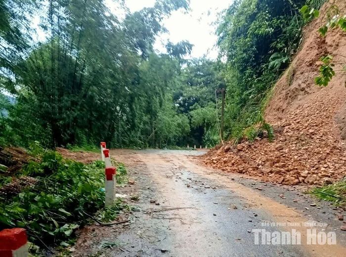 Tuyến đường từ xã Đồng Lương đi xã Văn Phú được thông.