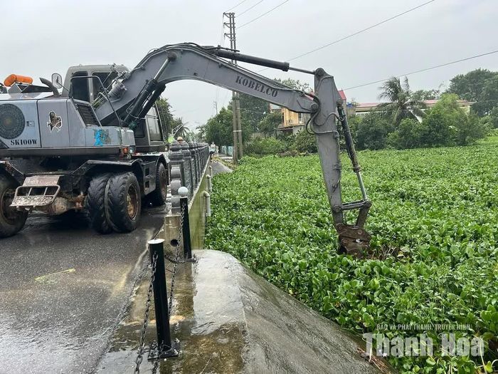 Địa hình đặc thù dốc từ Tây Bắc xuống Đông Nam, cùng xu hướng thoát nước ra biển, sông Đơ và sông Mã, đặt ra yêu cầu cấp thiết về chống ngập úng đối với đô thị du lịch Sầm Sơn.