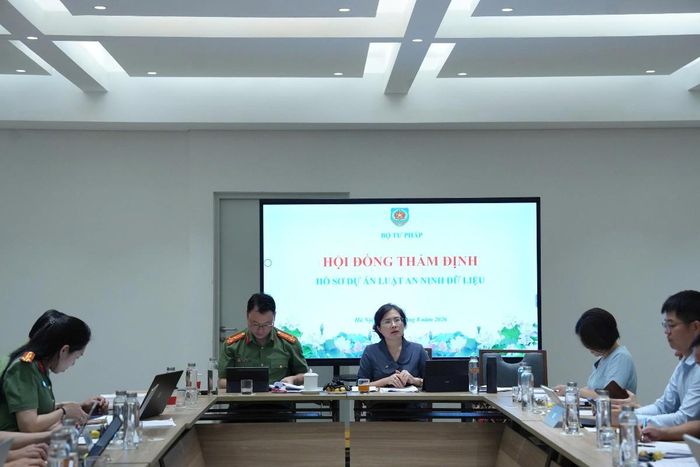 Quang cảnh buổi thẩm định. Ảnh: Như Nguyệt.