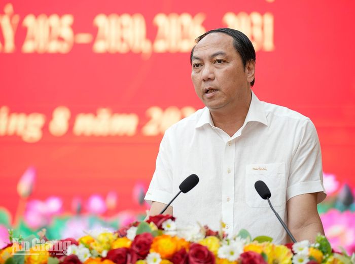 Phó Bí thư Thường trực Tỉnh ủy An Giang Lâm Minh Thành phát biểu chỉ đạo hội nghị.