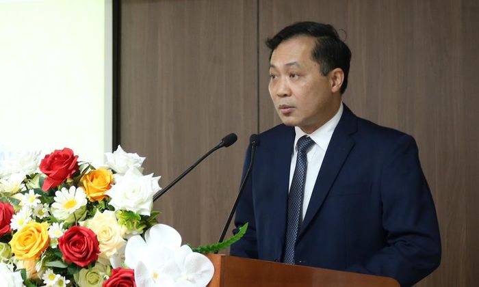  Đồng chí Trịnh Hữu Hùng phát biểu tổng kết.  