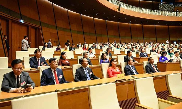  Các đồng chí lãnh đạo tỉnh Bắc Ninh tham dự Kỳ họp. 