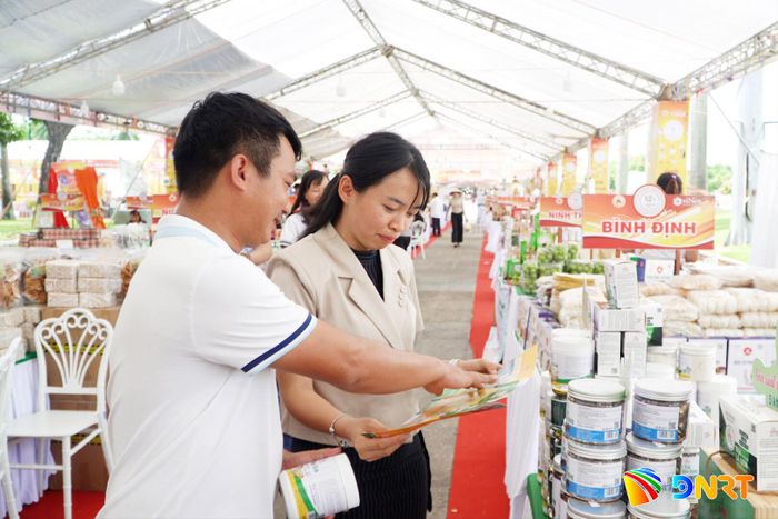 Chính sách giảm thuế được cho là sẽ tạo động lực để doanh nghiệp vừa và nhỏ phát triển. Ảnh minh họa: PHAN VINH