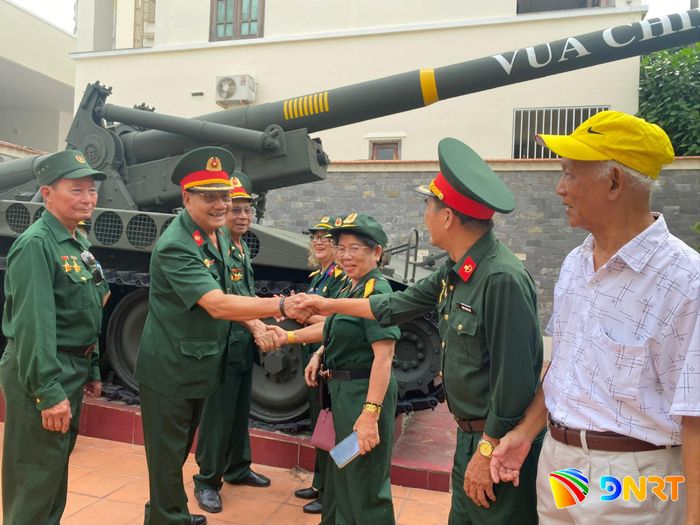 Các đồng đội đơn vị Đặc công Biệt động Lê Độ gặp nhau trong sáng 21/8. Ảnh: VĨNH LỘC