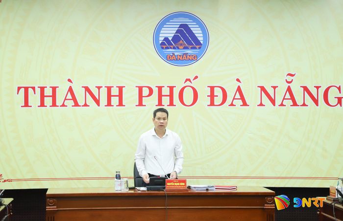 Chủ tịch UBND thành phố Nguyễn Mạnh Hùng phát biểu tại đối thoại. Ảnh: NGỌC PHÚ