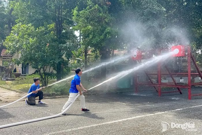 Chùm ảnh các đơn vị tích cực tập luyện chuẩn bị tham gia Hội thao.