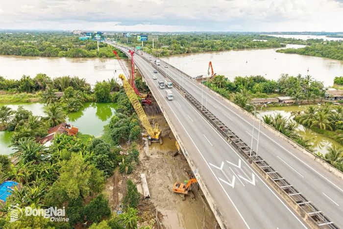 Dự án mở rộng đường cao tốc Thành phố Hồ Chí Minh - Long Thành - Dầu Giây đang trong quá trình thi công. Ảnh minh họa