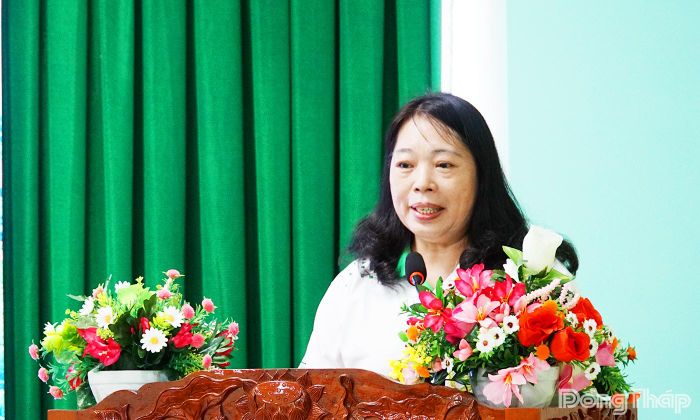 Đồng chí Ngô Thị Ngọc Hạnh, Bí thư Đảng ủy, Giám đốc Báo và phát thanh, truyền hình Đồng Tháp phát biểu kết luận tại hội nghị.