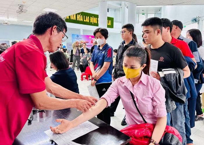 Phong trào hiến máu tình nguyện trên địa bàn tỉnh dần đi vào nền nếp nhưng một số đợt hiến máu tập trung chưa đảm bảo chỉ tiêu đề ra. Ảnh: Như Nguyện